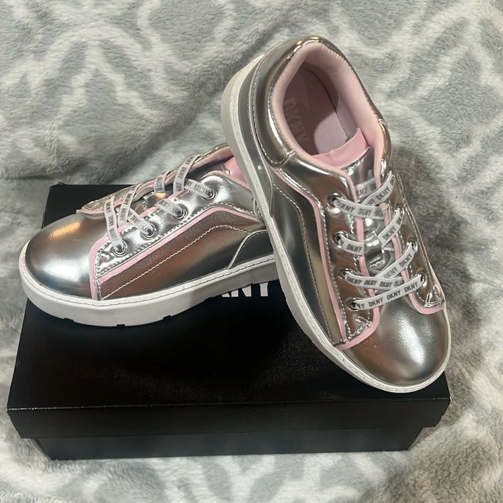 NWT DKNY SHOES SILVER GIRLS